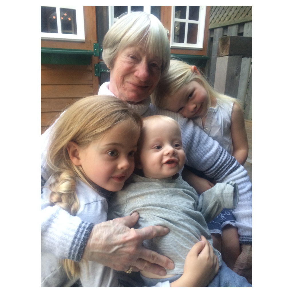 Anna, Hanna, Georgia and Hudson as a baby