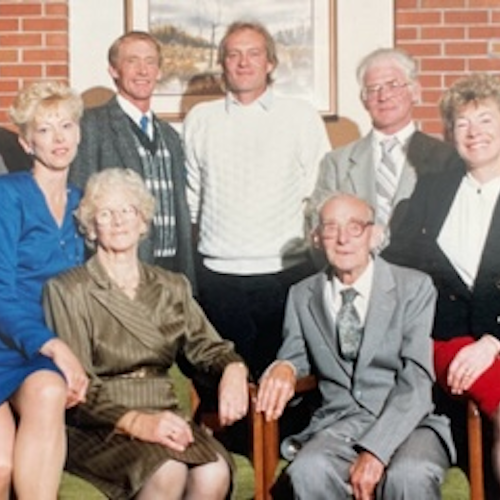 A Pool family photo 1994 Rita, Wietse, Hijlke, Jack, Minne, Bill and Anna