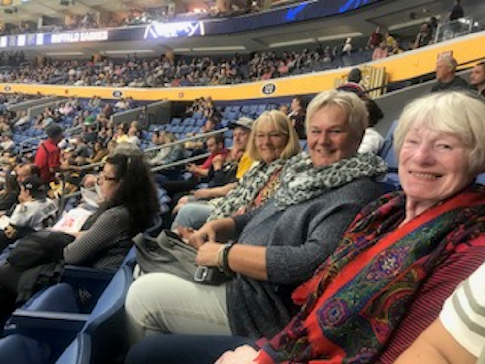 Cousins Henny and Hennie at a hockey game 2018